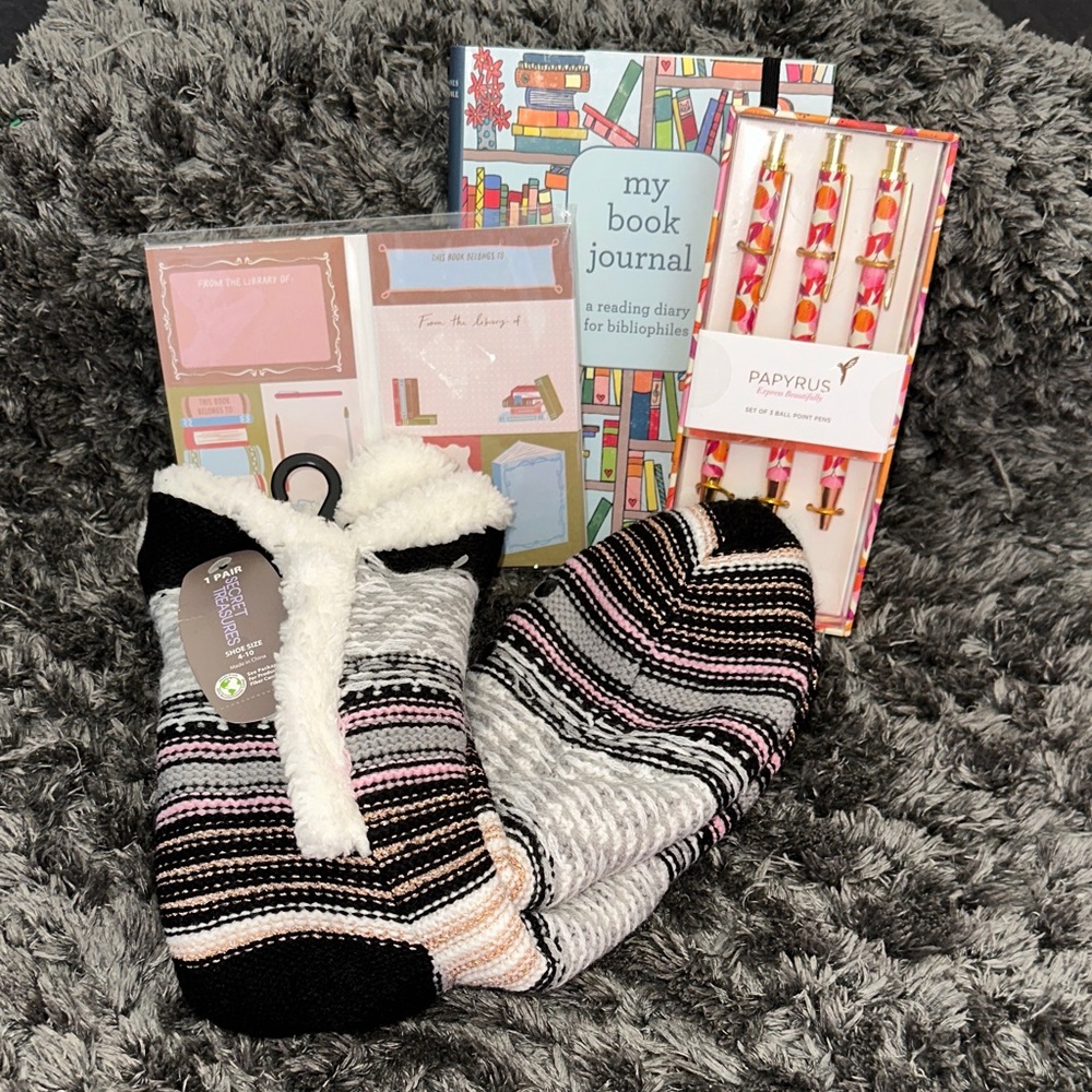 📚👓 Book Lovers Gift Package